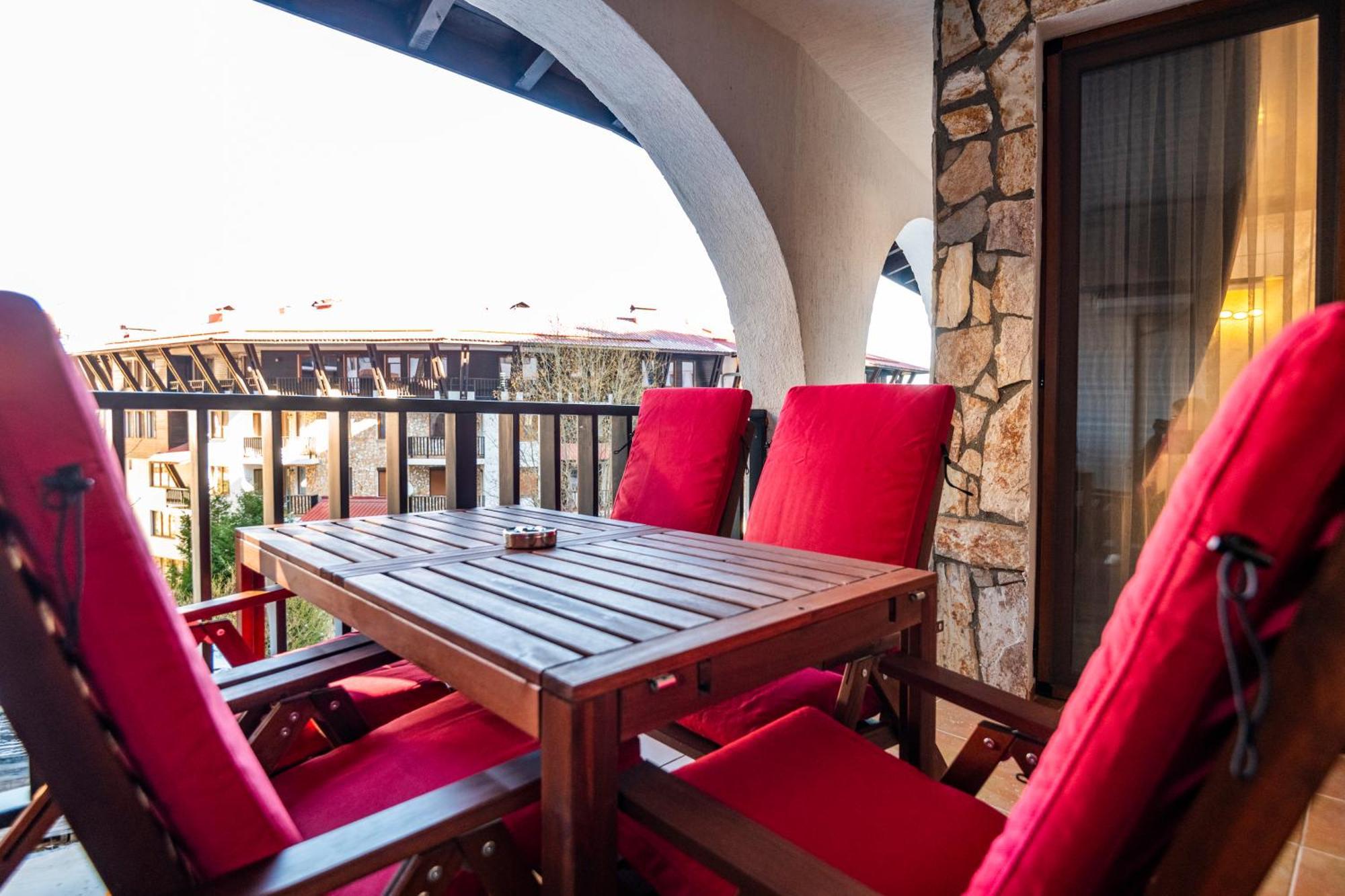 Apartment Luxe Grand Monastery In Pamporowo